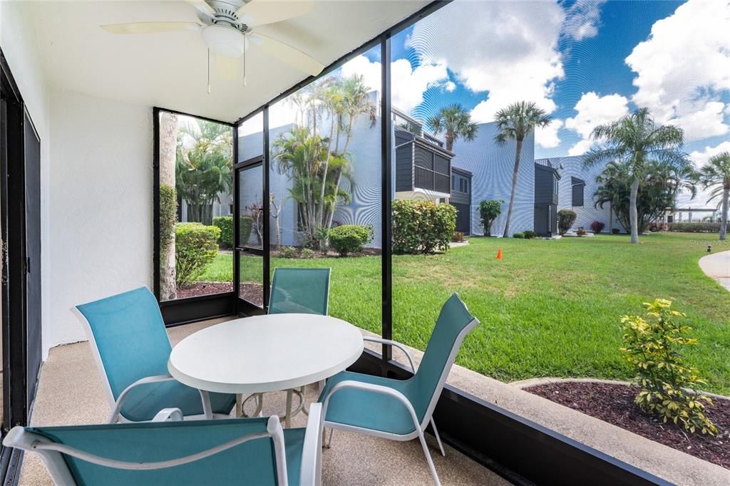 For Sale: $435,000 (2 beds, 2 baths, 1185 Square Feet)