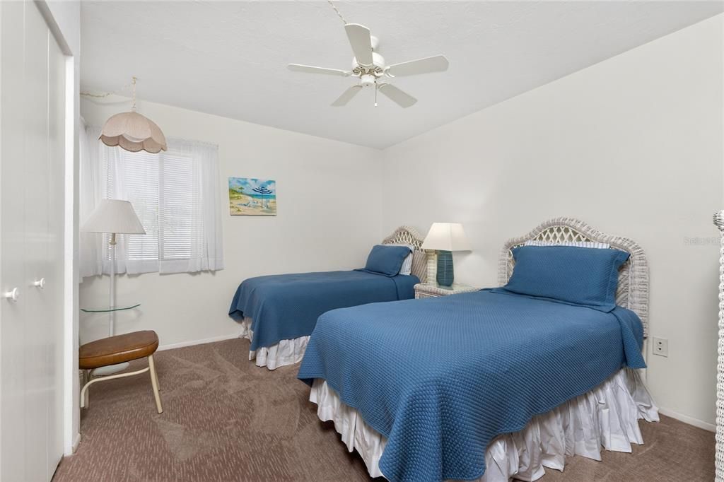 For Sale: $435,000 (2 beds, 2 baths, 1185 Square Feet)