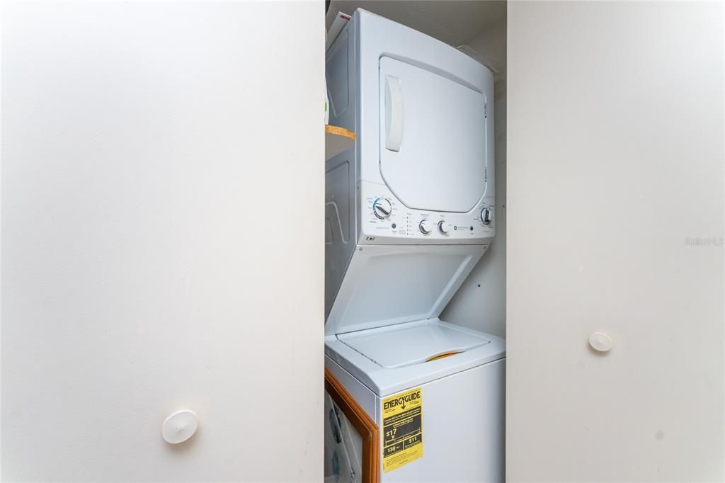 For Sale: $435,000 (2 beds, 2 baths, 1185 Square Feet)