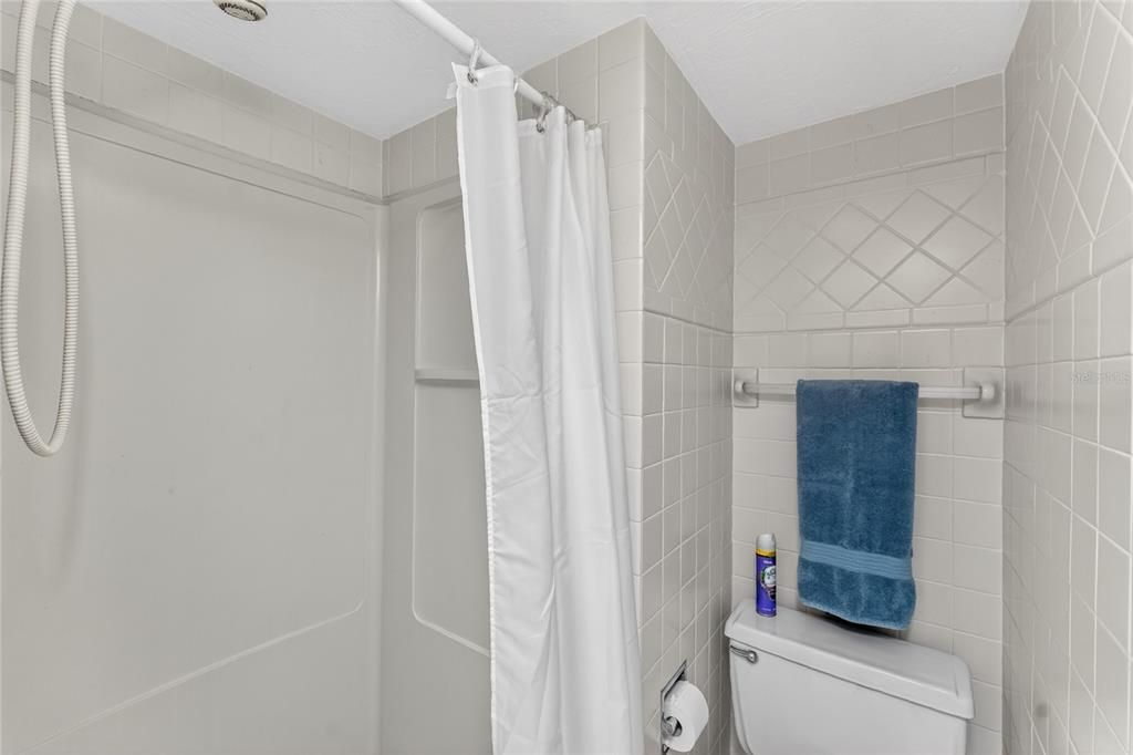 For Sale: $435,000 (2 beds, 2 baths, 1185 Square Feet)
