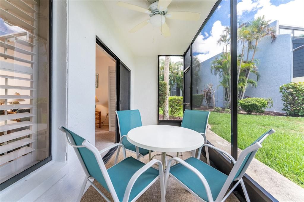 For Sale: $435,000 (2 beds, 2 baths, 1185 Square Feet)