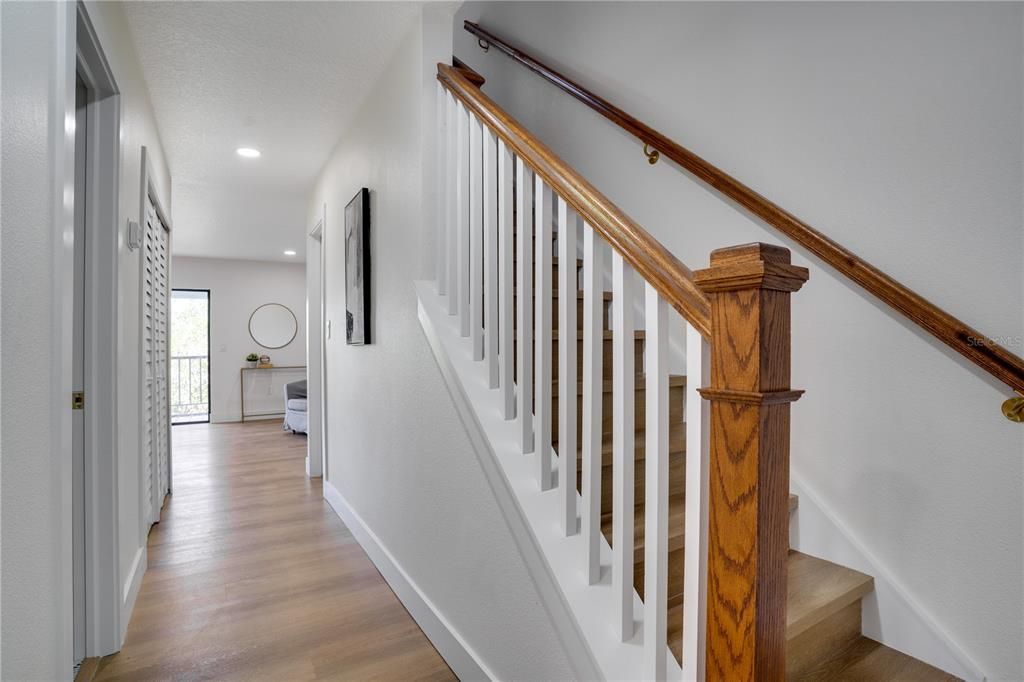 For Sale: $499,000 (2 beds, 2 baths, 1225 Square Feet)