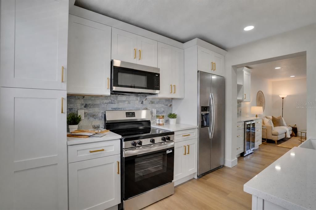 For Sale: $499,000 (2 beds, 2 baths, 1225 Square Feet)