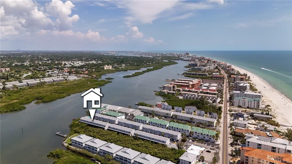 For Sale: $499,000 (2 beds, 2 baths, 1225 Square Feet)