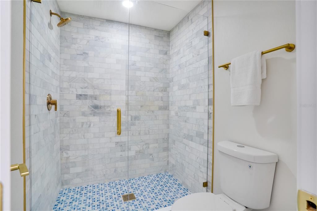 For Sale: $499,000 (2 beds, 2 baths, 1225 Square Feet)