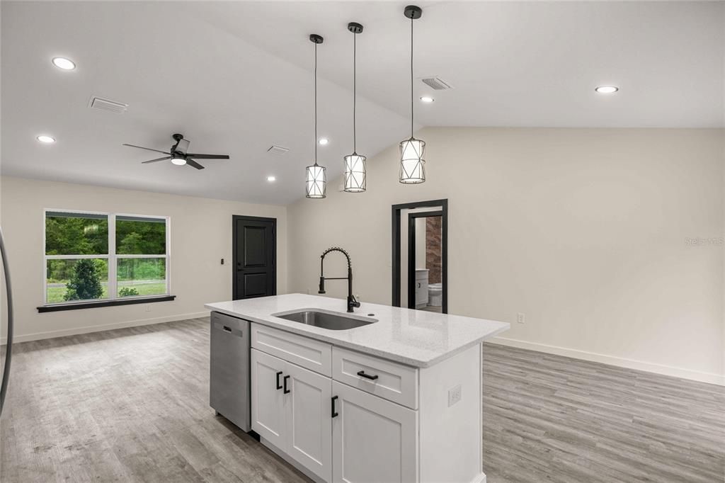 For Sale: $283,800 (3 beds, 2 baths, 1435 Square Feet)