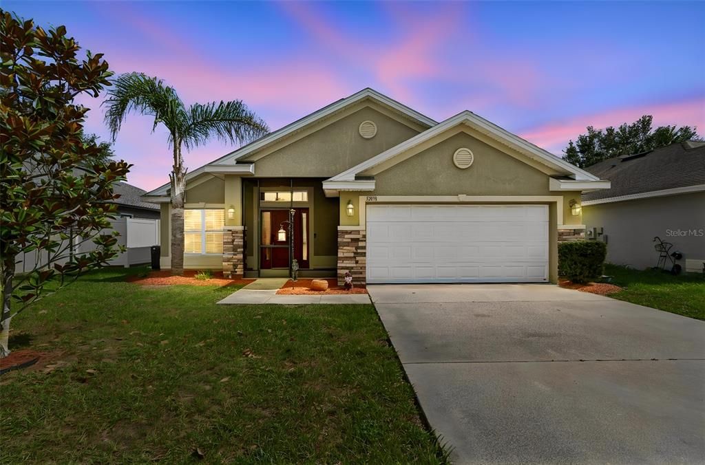 For Sale: $279,900 (3 beds, 2 baths, 1462 Square Feet)
