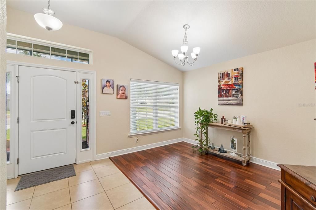 For Sale: $279,900 (3 beds, 2 baths, 1462 Square Feet)
