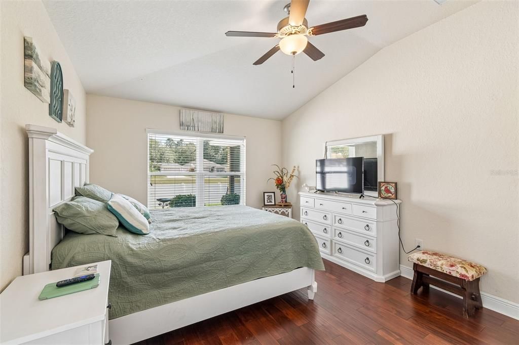 For Sale: $279,900 (3 beds, 2 baths, 1462 Square Feet)
