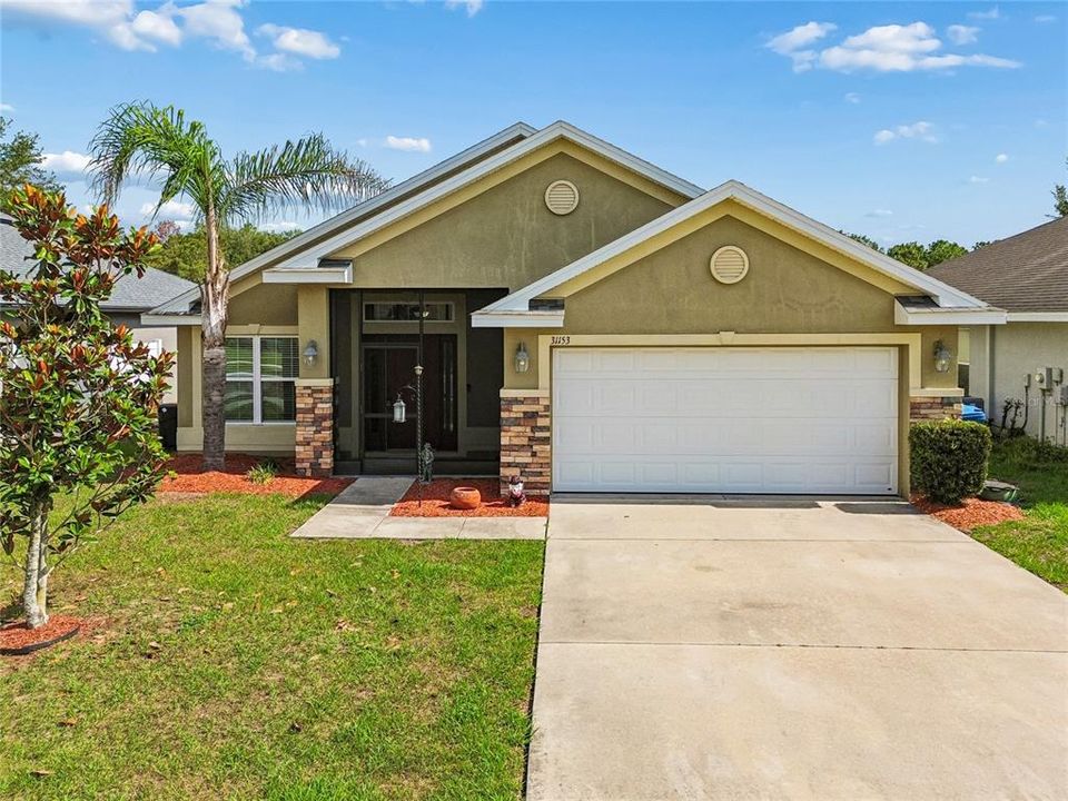 For Sale: $279,900 (3 beds, 2 baths, 1462 Square Feet)