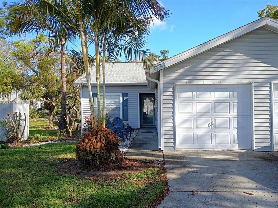 For Rent: $2,200 (2 beds, 2 baths, 1000 Square Feet)