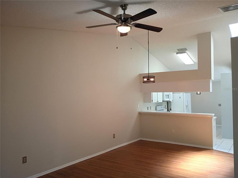 For Rent: $2,200 (2 beds, 2 baths, 1000 Square Feet)