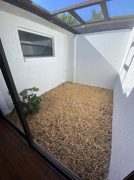 En Renta: $1,550 (2 camas, 2 baños, 1000 Pies cuadrados)