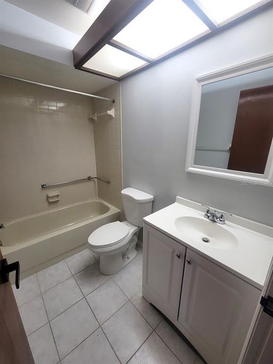 En Renta: $1,550 (2 camas, 2 baños, 1000 Pies cuadrados)