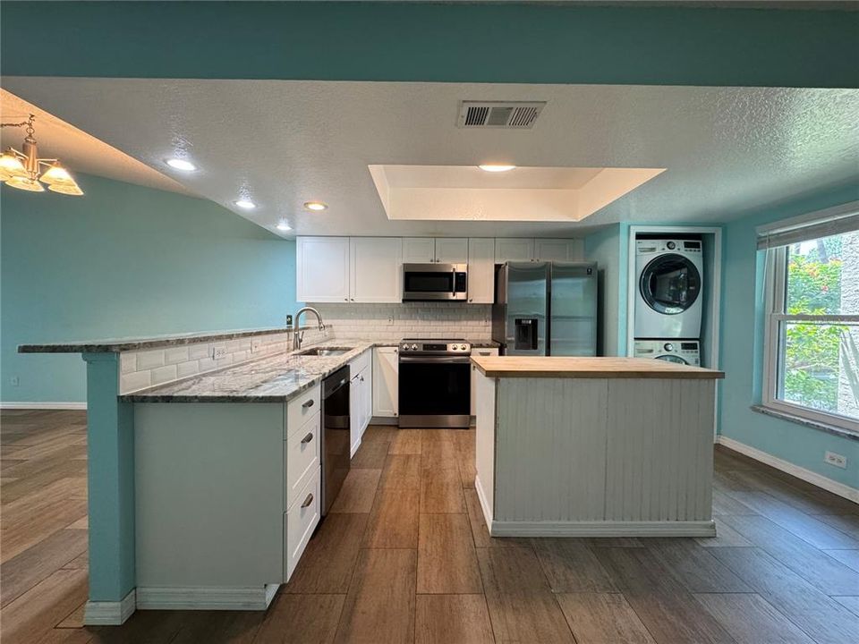 For Sale: $189,000 (2 beds, 2 baths, 1020 Square Feet)