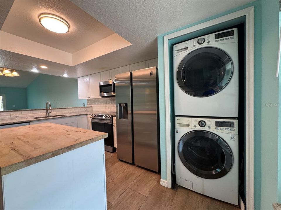 For Sale: $189,000 (2 beds, 2 baths, 1020 Square Feet)