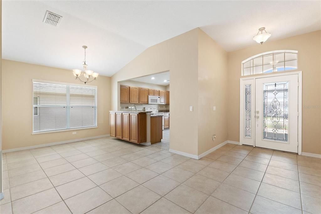 En Venta: $309,900 (2 camas, 2 baños, 1819 Pies cuadrados)