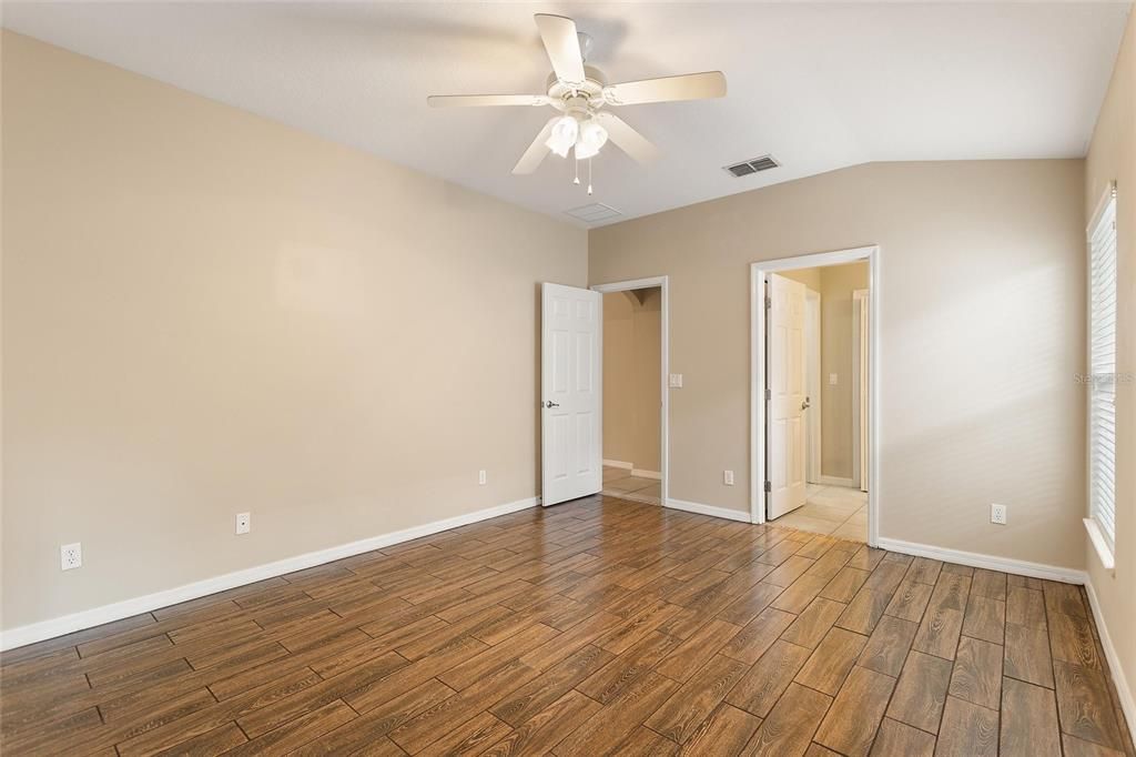En Venta: $309,900 (2 camas, 2 baños, 1819 Pies cuadrados)