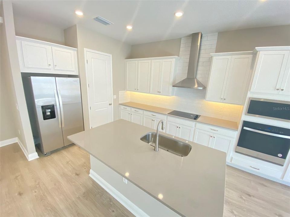 For Rent: $3,150 (4 beds, 3 baths, 2088 Square Feet)