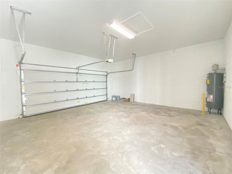 For Rent: $3,150 (4 beds, 3 baths, 2088 Square Feet)