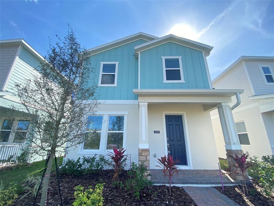 For Rent: $3,150 (4 beds, 3 baths, 2088 Square Feet)