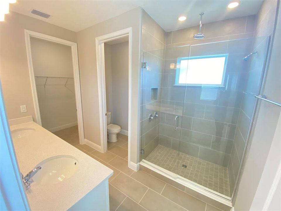 For Rent: $3,150 (4 beds, 3 baths, 2088 Square Feet)