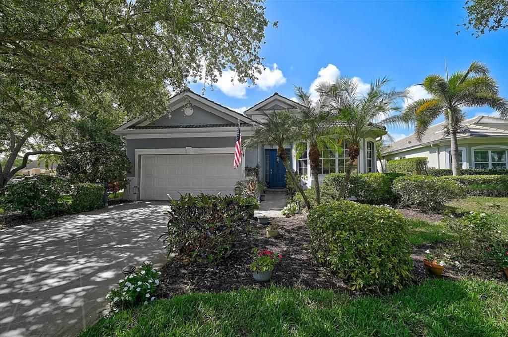 For Sale: $749,000 (3 beds, 2 baths, 2034 Square Feet)