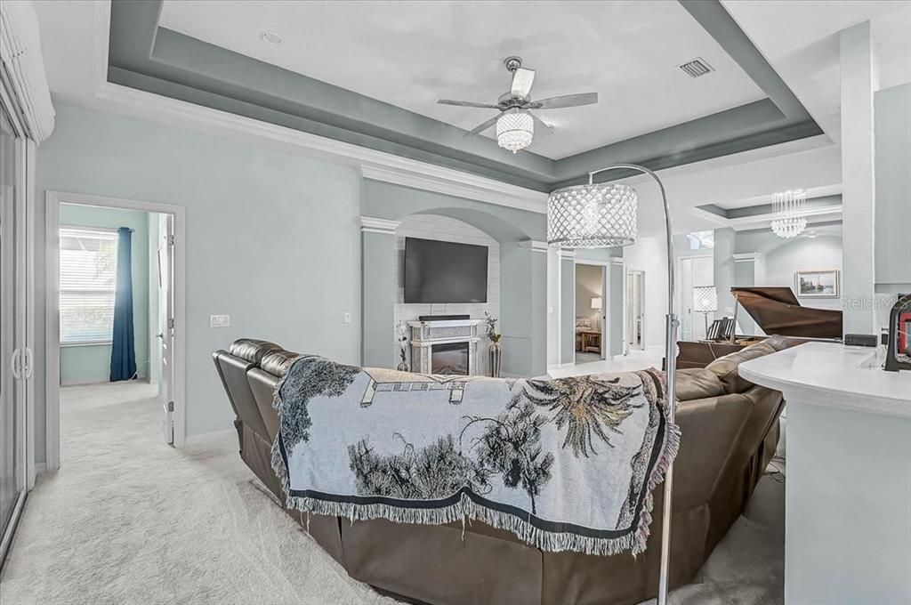 For Sale: $749,000 (3 beds, 2 baths, 2034 Square Feet)