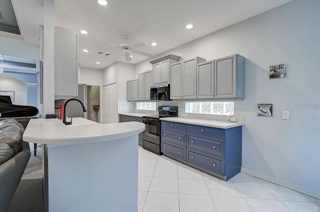 For Sale: $749,000 (3 beds, 2 baths, 2034 Square Feet)