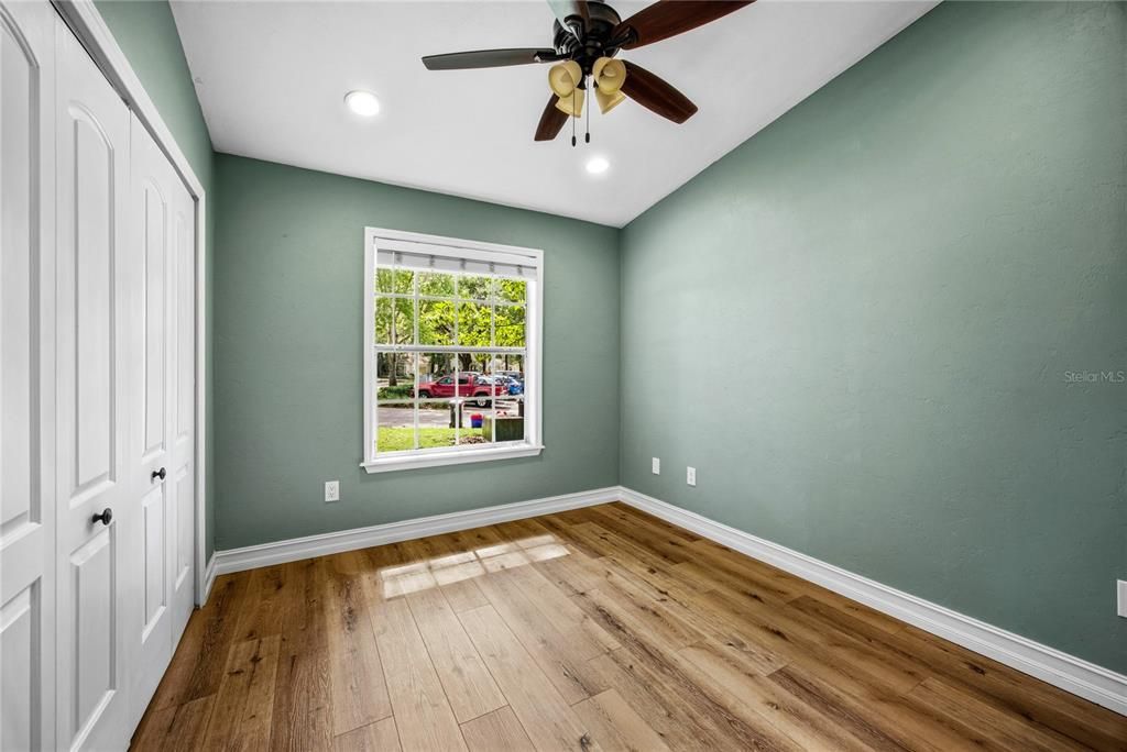 Active With Contract: $242,000 (2 beds, 2 baths, 1102 Square Feet)