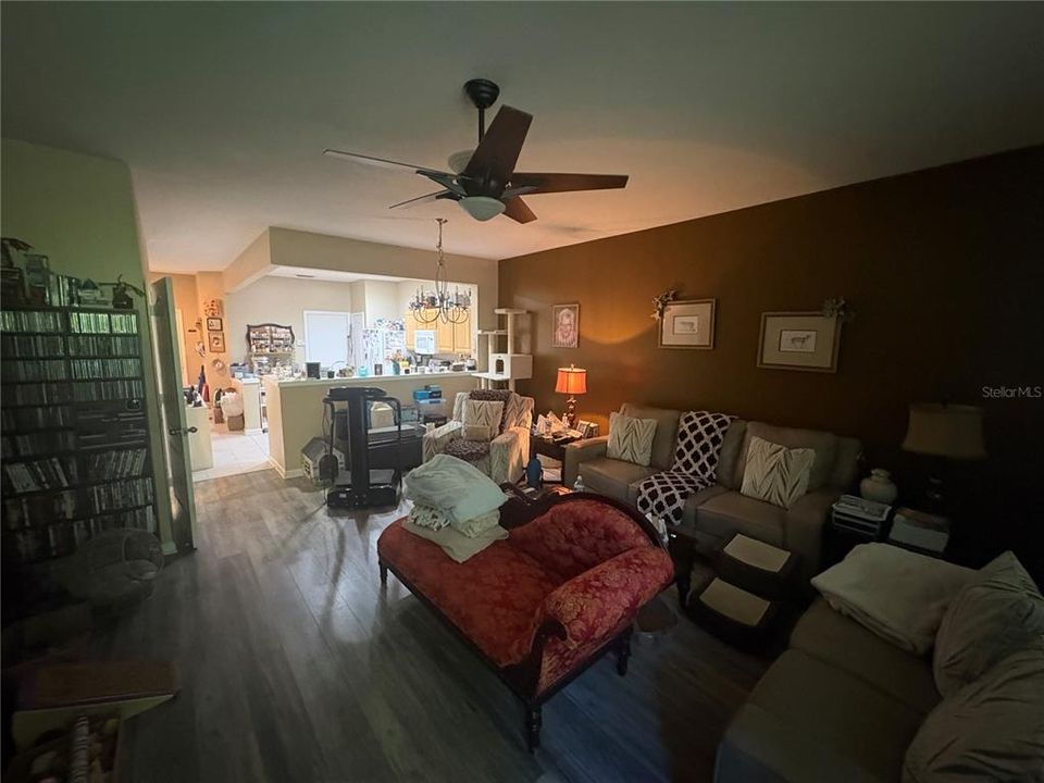 En Venta: $239,900 (3 camas, 2 baños, 1644 Pies cuadrados)