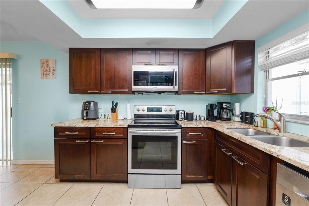 На продажу: $179,000 (2 спален, 2 ванн, 1192 Квадратных фут)