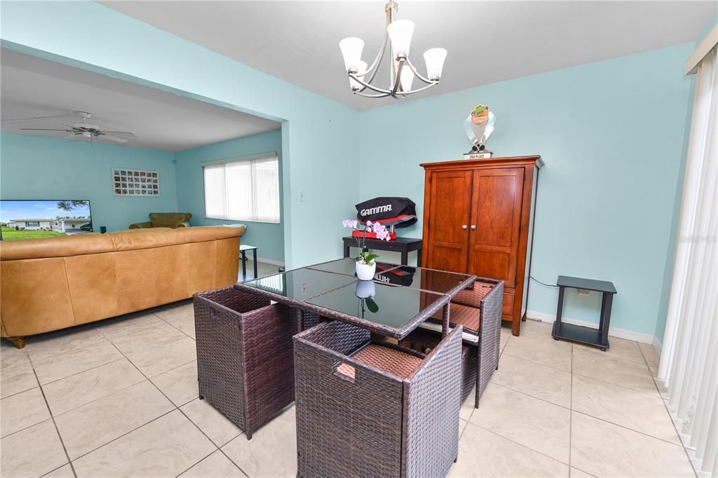 На продажу: $179,000 (2 спален, 2 ванн, 1192 Квадратных фут)