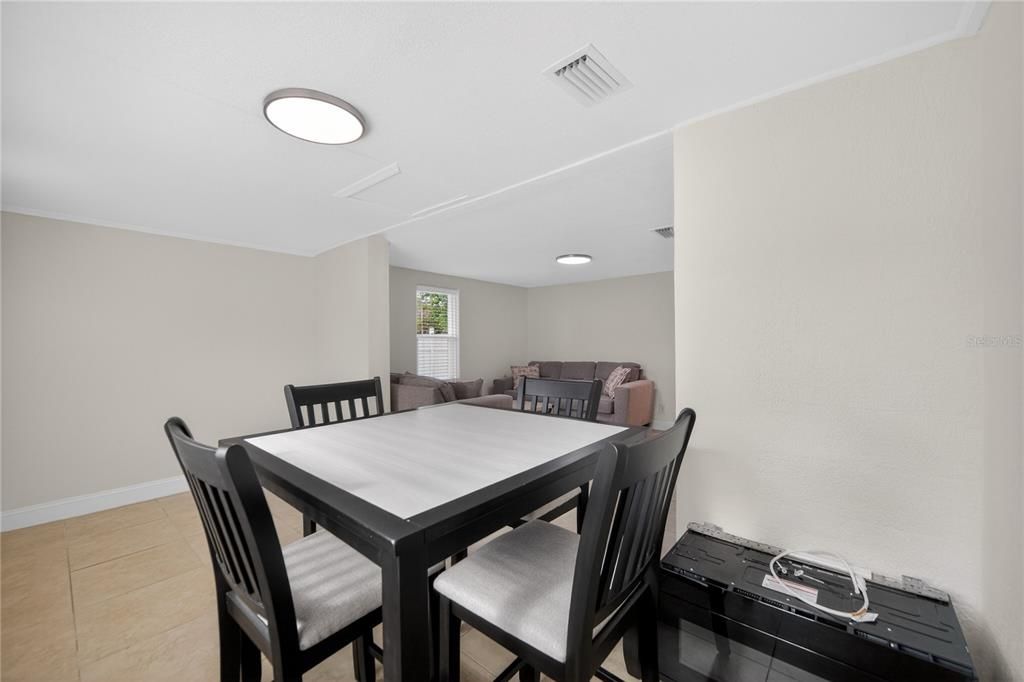For Rent: $2,500 (3 beds, 2 baths, 1030 Square Feet)