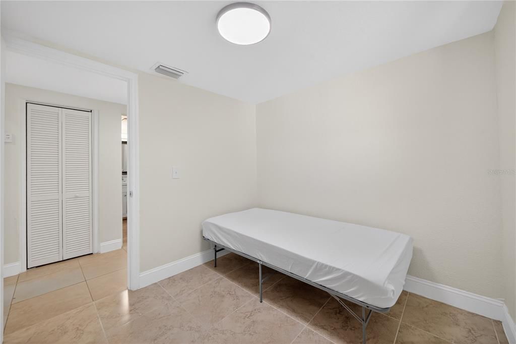 For Rent: $2,500 (3 beds, 2 baths, 1030 Square Feet)