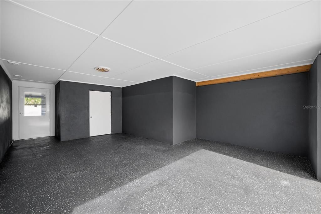 For Rent: $2,500 (3 beds, 2 baths, 1030 Square Feet)