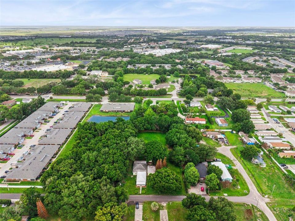 На продажу: $439,900 (4 спален, 3 ванн, 1990 Квадратных фут)