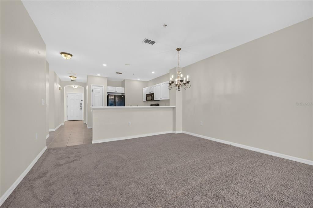 На продажу: $449,900 (3 спален, 2 ванн, 1377 Квадратных фут)