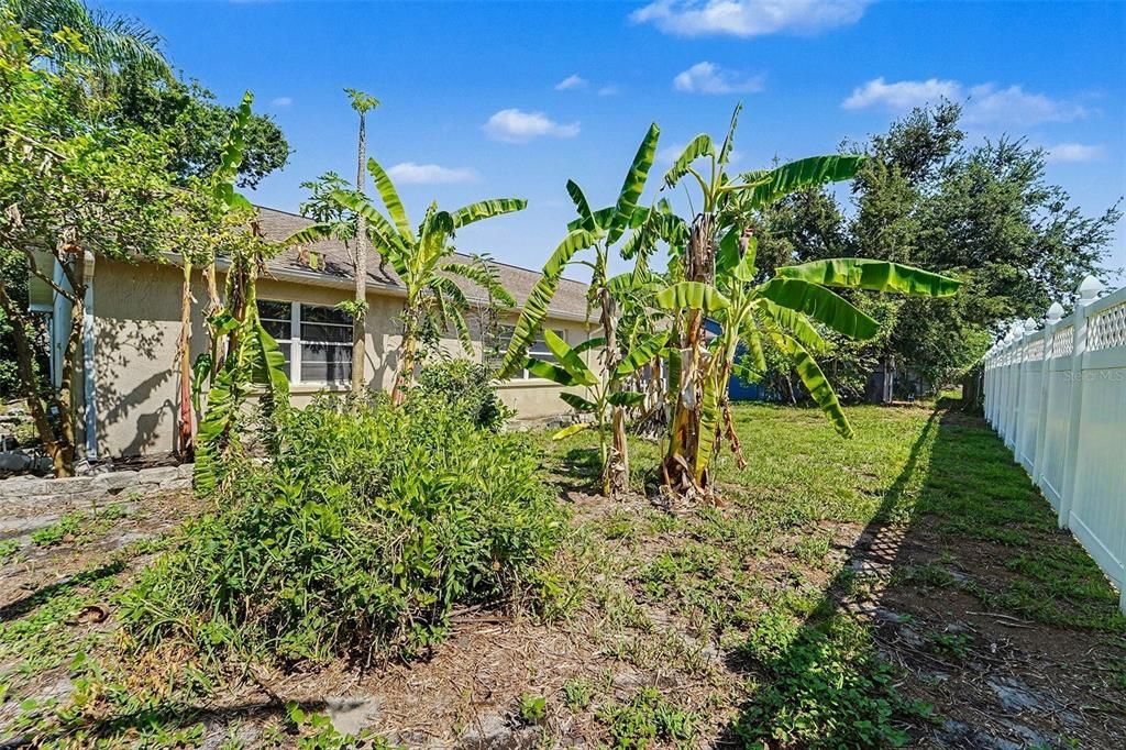 For Sale: $294,900 (3 beds, 2 baths, 1498 Square Feet)