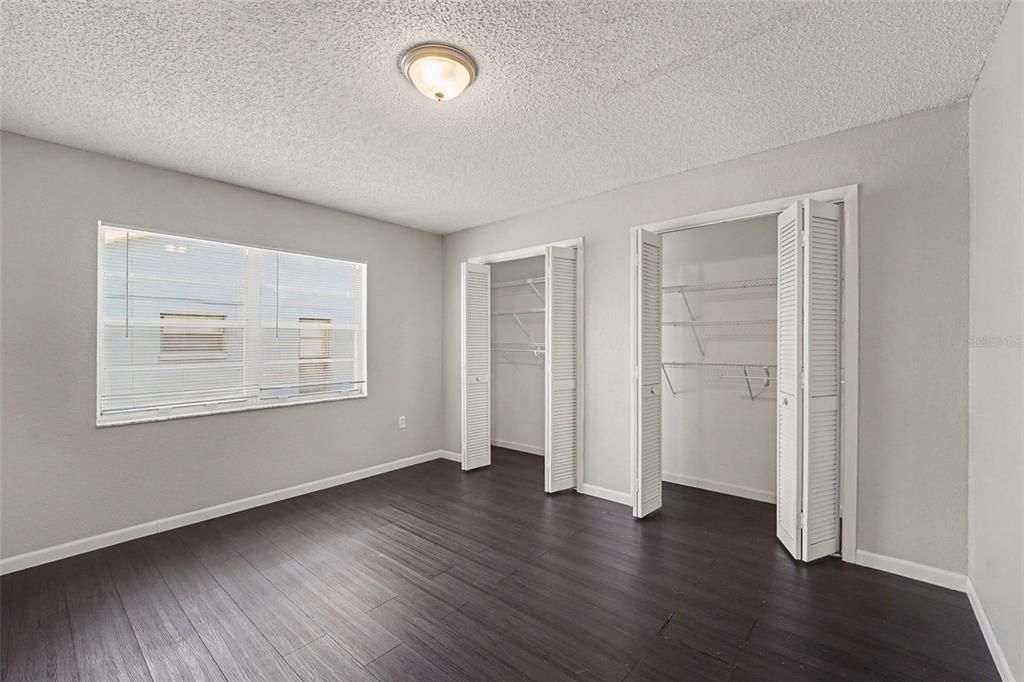 For Sale: $294,900 (3 beds, 2 baths, 1498 Square Feet)
