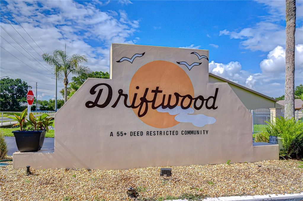 For Sale: $175,000 (2 beds, 2 baths, 1094 Square Feet)