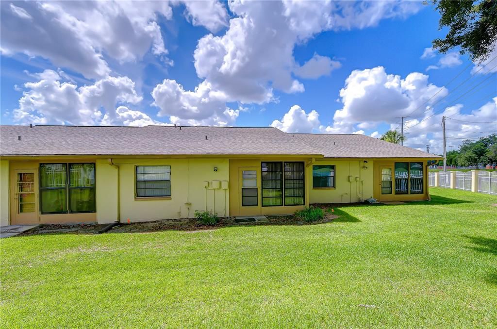For Sale: $175,000 (2 beds, 2 baths, 1094 Square Feet)