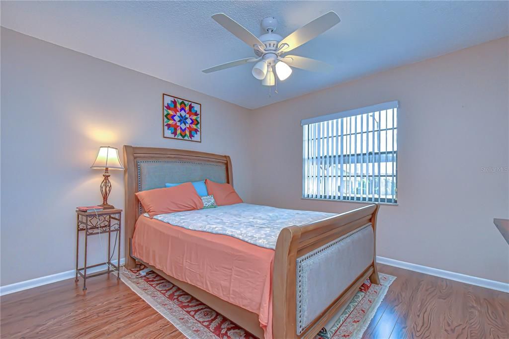 For Sale: $175,000 (2 beds, 2 baths, 1094 Square Feet)