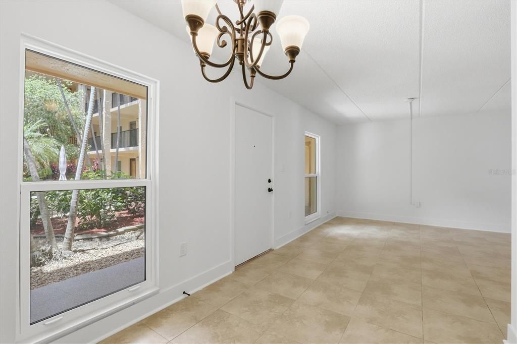 Active With Contract: $224,900 (2 beds, 1 baths, 760 Square Feet)