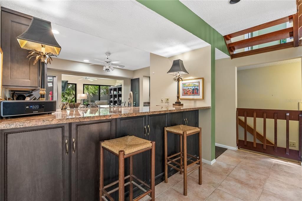 En Venta: $629,000 (3 camas, 2 baños, 2040 Pies cuadrados)