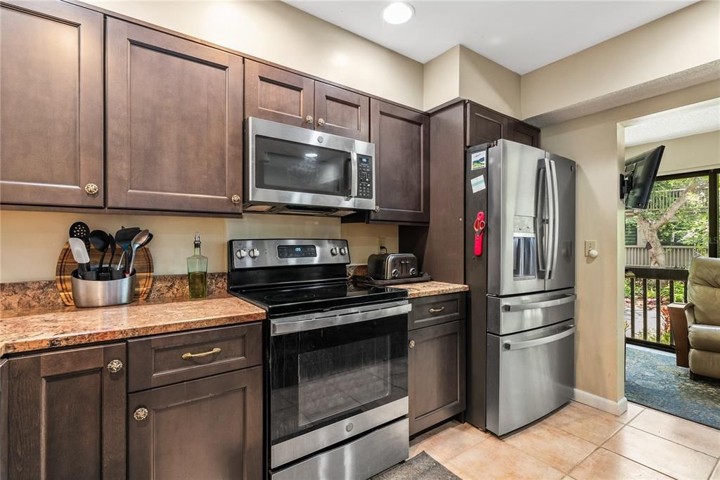 En Venta: $629,000 (3 camas, 2 baños, 2040 Pies cuadrados)