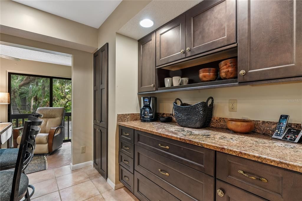 En Venta: $629,000 (3 camas, 2 baños, 2040 Pies cuadrados)