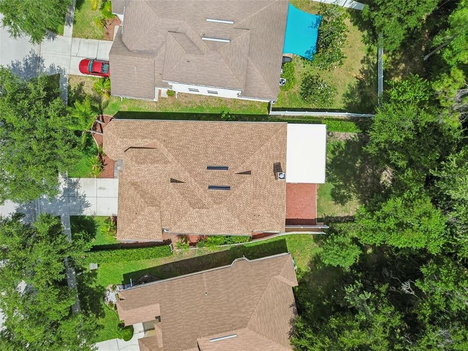 Activo con contrato: $385,000 (4 camas, 2 baños, 2587 Pies cuadrados)
