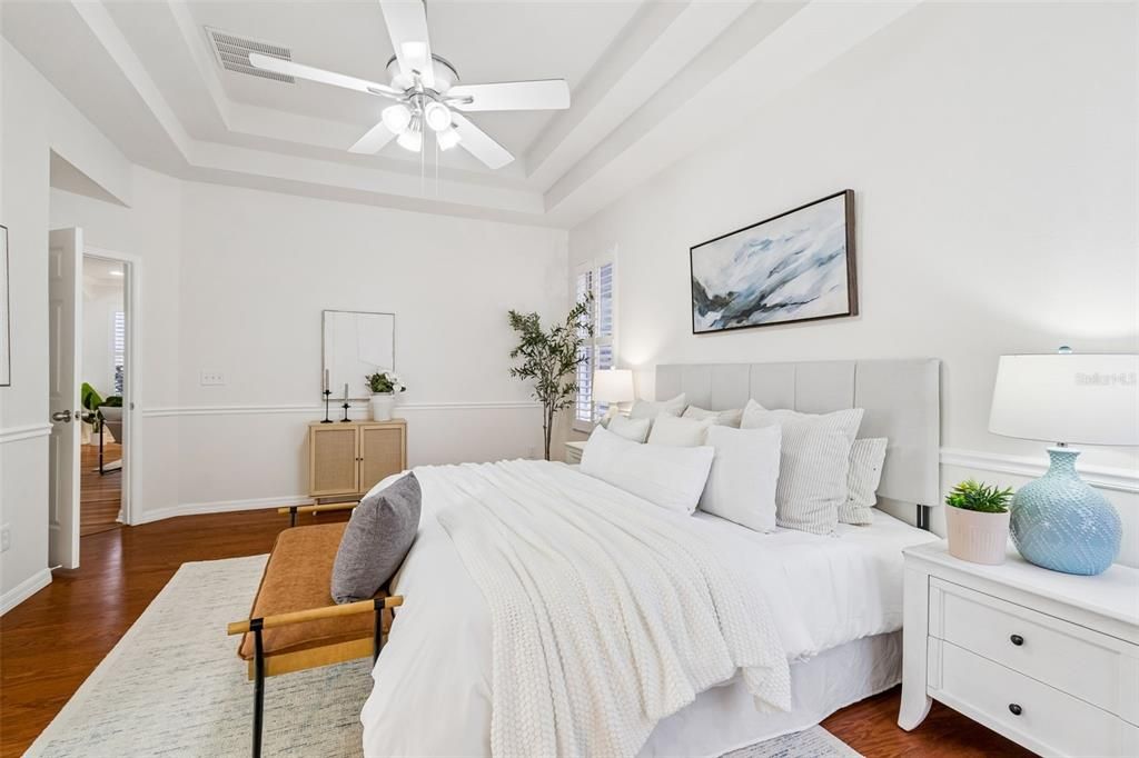 Activo con contrato: $385,000 (4 camas, 2 baños, 2587 Pies cuadrados)