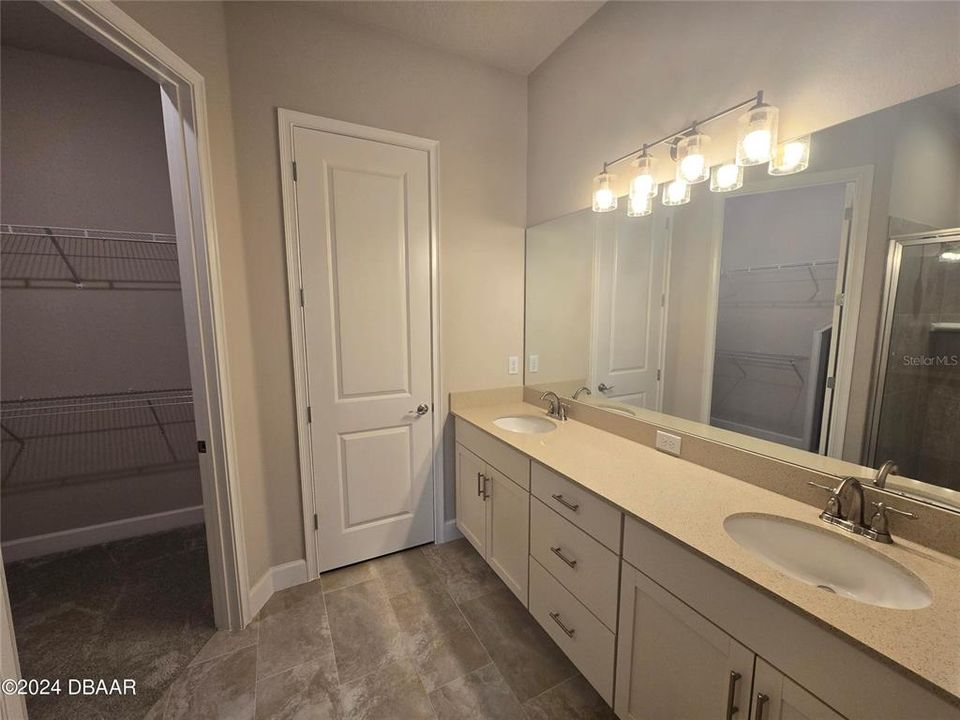 В аренду: $2,700 (3 спален, 3 ванн, 2137 Квадратных фут)